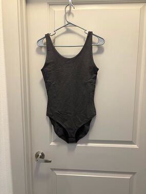 Pact Organic Cotton Charcoal Bodysuit NWOT Size M